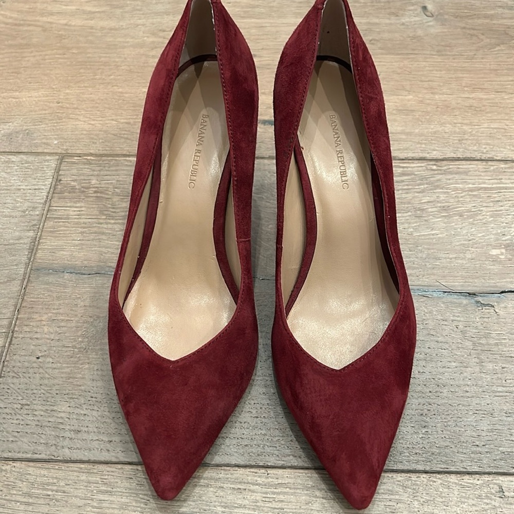 Banana Republic Madison 12 hour pump